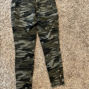 Express Camo Jeans